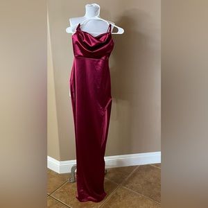 Windsor Dark Red Satin Formal Gown with Thigh High Leg Slit Jr Size Small
